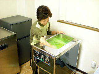 ��ʎ��́A�X�|�[�c���ɂ�鍜�܂̃��n�r���͎l���s�̂��邳�������@��